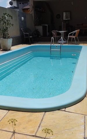 Casa à venda com 350m², 3 quartos e 3 vagas Casa à venda com 350m², 3 quartos e 3 vagasÁrea externa