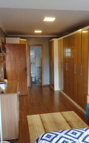 Casa à venda com 350m², 3 quartos e 3 vagas Casa à venda com 350m², 3 quartos e 3 vagasQuarto