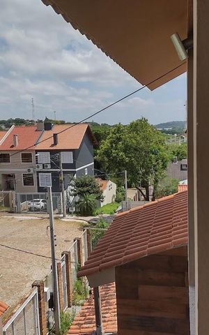 Casa à venda com 350m², 3 quartos e 3 vagas Casa à venda com 350m², 3 quartos e 3 vagasÁrea externa