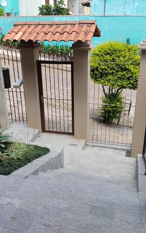 Casa à venda com 350m², 3 quartos e 3 vagas Casa à venda com 350m², 3 quartos e 3 vagasÁrea externa