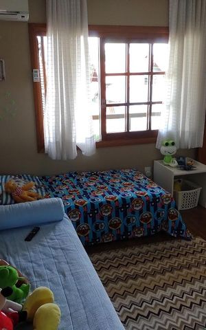 Casa à venda com 350m², 3 quartos e 3 vagas Casa à venda com 350m², 3 quartos e 3 vagasQuarto