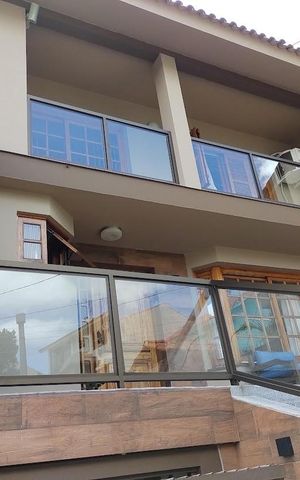 Casa à venda com 350m², 3 quartos e 3 vagas Casa à venda com 350m², 3 quartos e 3 vagasÁrea externa