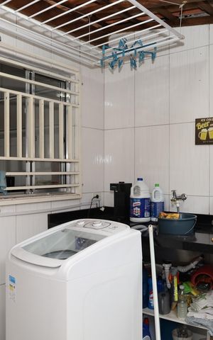 Casa à venda com 120m², 3 quartos e 2 vagasÁrea de Serviço