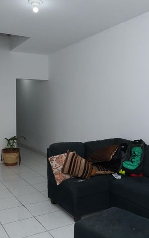 Casa à venda com 120m², 3 quartos e 2 vagasSala