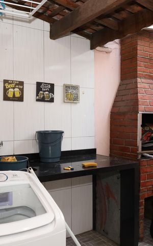 Casa à venda com 120m², 3 quartos e 2 vagasÁrea de Serviço