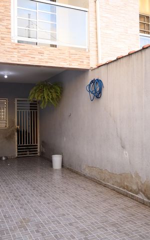 Casa à venda com 120m², 3 quartos e 2 vagasGaragem