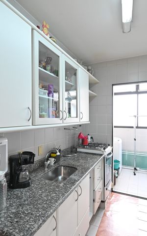 Apartamento à venda com 61m², 2 quartos e 2 vagasCozinha