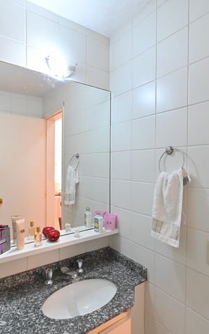 Apartamento à venda com 61m², 2 quartos e 2 vagasBanheiro Social