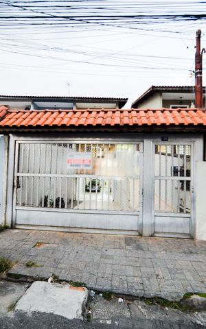 Casa à venda com 250m², 3 quartos e 5 vagasFachada