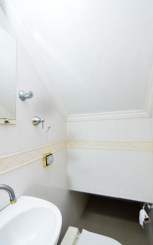 Casa à venda com 250m², 3 quartos e 5 vagasLavabo