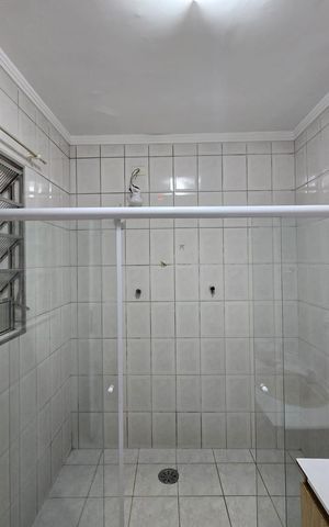 Casa à venda com 220m², 3 quartos e 4 vagas Casa à venda com 220m², 3 quartos e 4 vagasBanheiro Social