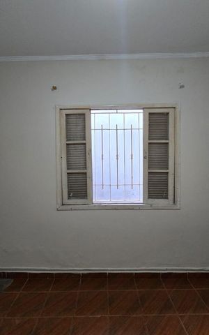 Casa à venda com 220m², 3 quartos e 4 vagas Casa à venda com 220m², 3 quartos e 4 vagasQuarto 02