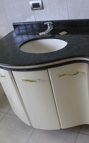 Casa à venda com 247m², 5 quartos e 2 vagasBanheiro da Suíte