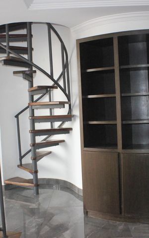 Casa à venda com 247m², 5 quartos e 2 vagasCorredor