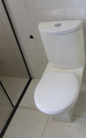Casa à venda com 247m², 5 quartos e 2 vagasBanheiro da Suíte