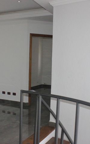 Casa à venda com 247m², 5 quartos e 2 vagasCorredor