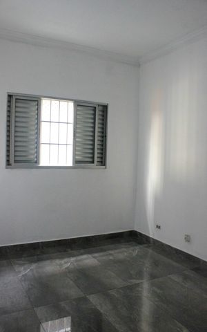 Casa à venda com 247m², 5 quartos e 2 vagasQuarto 2