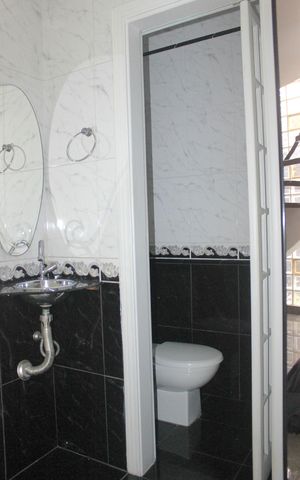Casa à venda com 247m², 5 quartos e 2 vagasLavabo