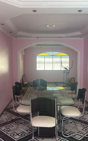 Casa para alugar com 390m², 3 quartos e 3 vagas Casa para alugar com 390m², 3 quartos e 3 vagasSala