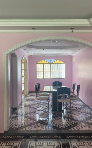Casa para alugar com 390m², 3 quartos e 3 vagas Casa para alugar com 390m², 3 quartos e 3 vagasSala
