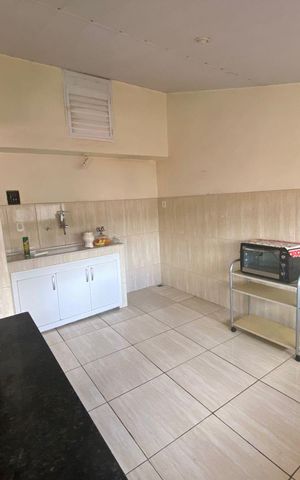 Casa para alugar com 390m², 3 quartos e 3 vagas Casa para alugar com 390m², 3 quartos e 3 vagasCozinha
