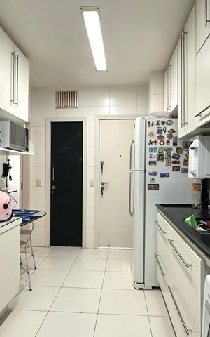 Apartamento à venda com 220m², 3 quartos e sem vaga