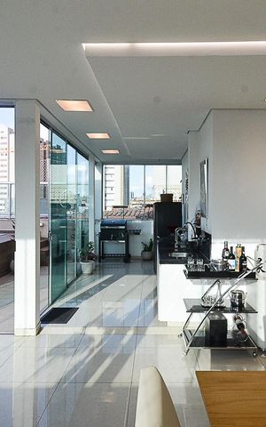 Apartamento à venda com 194m², 3 quartos e 2 vagas