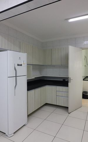 Apartamento para alugar com 107m², 2 quartos e 1 vagaCozinha 