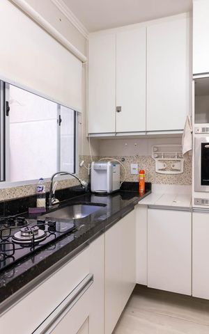 Casa de condomínio para alugar com 100m², 3 quartos e 2 vagas Casa de condomínio para alugar com 100m², 3 quartos e 2 vagasCozinha e Sala de Jantar