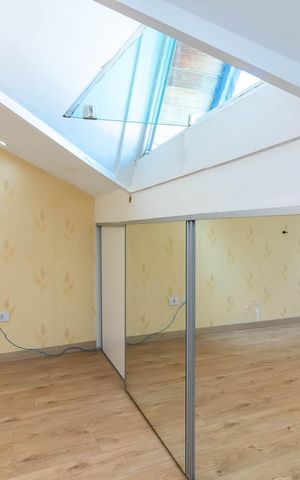 Casa de condomínio para alugar com 100m², 3 quartos e 2 vagas Casa de condomínio para alugar com 100m², 3 quartos e 2 vagasQuarto 3 / Sótão