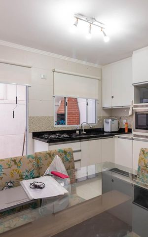 Casa de condomínio para alugar com 100m², 3 quartos e 2 vagas Casa de condomínio para alugar com 100m², 3 quartos e 2 vagasCozinha e Sala de Jantar