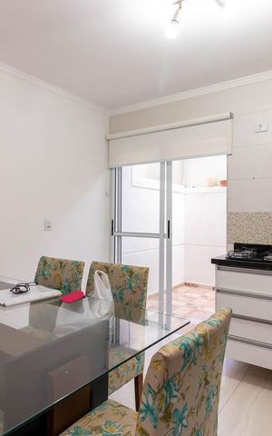 Casa de condomínio para alugar com 100m², 3 quartos e 2 vagas Casa de condomínio para alugar com 100m², 3 quartos e 2 vagasCozinha e Sala de Jantar