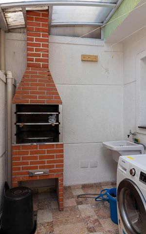 Casa de condomínio para alugar com 100m², 3 quartos e 2 vagas Casa de condomínio para alugar com 100m², 3 quartos e 2 vagasÁrea de Serviço e Lazer