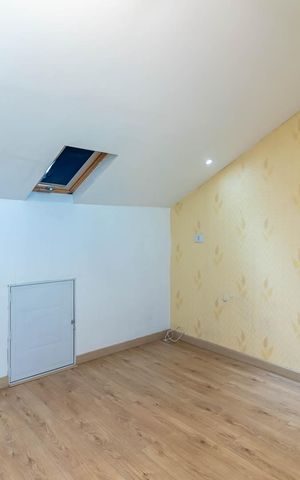 Casa de condomínio para alugar com 100m², 3 quartos e 2 vagas Casa de condomínio para alugar com 100m², 3 quartos e 2 vagasQuarto 3 / Sótão
