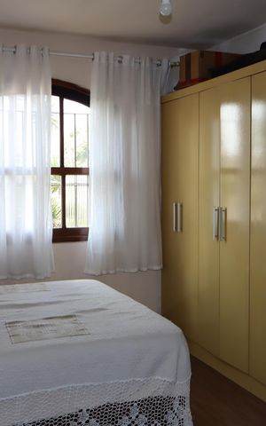 Casa à venda com 110m², 4 quartos e 2 vagasSuíte
