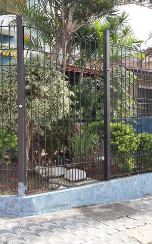 Casa à venda com 110m², 4 quartos e 2 vagasFachada