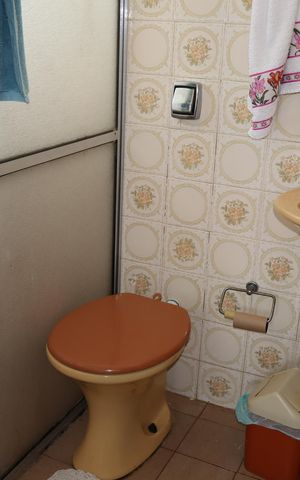 Casa à venda com 110m², 4 quartos e 2 vagasBanheiro suíte