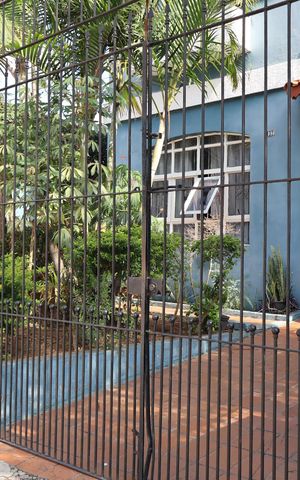 Casa à venda com 110m², 4 quartos e 2 vagasFachada