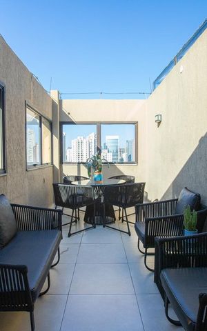 Apartamento à venda com 82m², 1 quarto e sem vaga Apartamento à venda com 82m², 1 quarto e sem vagaÁrea externa