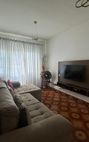 Casa à venda com 323m², 3 quartos e 10 vagas Casa à venda com 323m², 3 quartos e 10 vagasSala de TV