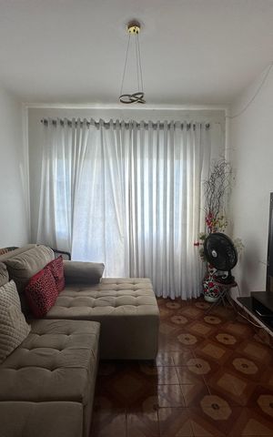 Casa à venda com 323m², 3 quartos e 10 vagas Casa à venda com 323m², 3 quartos e 10 vagasSala de TV