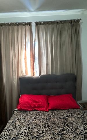 Casa à venda com 323m², 3 quartos e 10 vagas Casa à venda com 323m², 3 quartos e 10 vagasQuarto