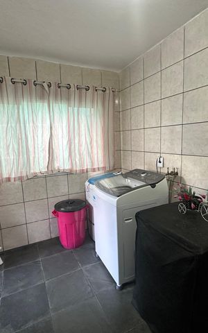 Casa à venda com 323m², 3 quartos e 10 vagas
