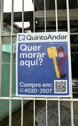 Casa à venda com 323m², 3 quartos e 10 vagas Casa à venda com 323m², 3 quartos e 10 vagasFachada