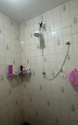 Casa à venda com 323m², 3 quartos e 10 vagas Casa à venda com 323m², 3 quartos e 10 vagasBanheiro Social