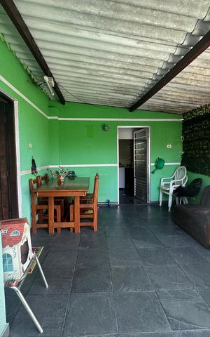Casa à venda com 323m², 3 quartos e 10 vagas Casa à venda com 323m², 3 quartos e 10 vagasVaranda