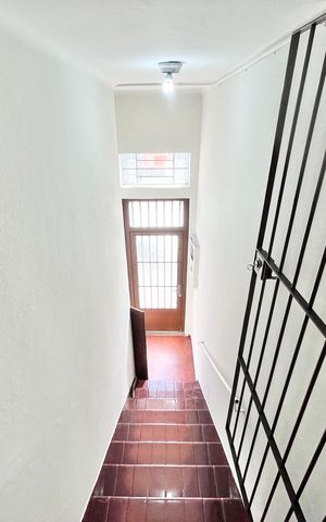 Casa à venda com 55m², 2 quartos e 1 vagaEscada