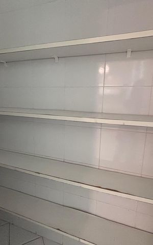Casa de condomínio à venda com 580m², 6 quartos e 4 vagas Casa de condomínio à venda com 580m², 6 quartos e 4 vagasDespensa