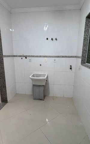Casa de condomínio à venda com 580m², 6 quartos e 4 vagas Casa de condomínio à venda com 580m², 6 quartos e 4 vagasÁrea de Serviço