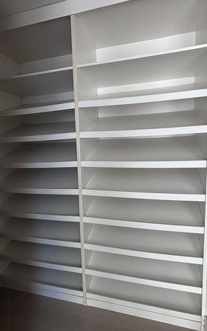 Casa de condomínio à venda com 580m², 6 quartos e 4 vagas Casa de condomínio à venda com 580m², 6 quartos e 4 vagasCloset do quarto 5